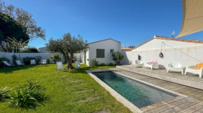 Villa de luxe avec piscine au centre de La Couarde